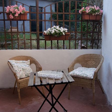Casa Di Canfreo Lari Exterior photo
