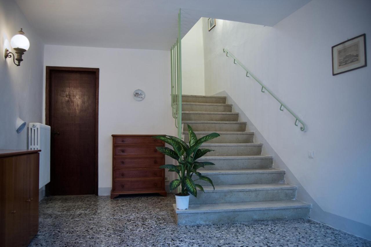 Casa Di Canfreo Lari Exterior photo
